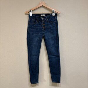Madewell Petite 9" Mid-Rise Skinny Jeans in Hayes Wash Button-Front Edition